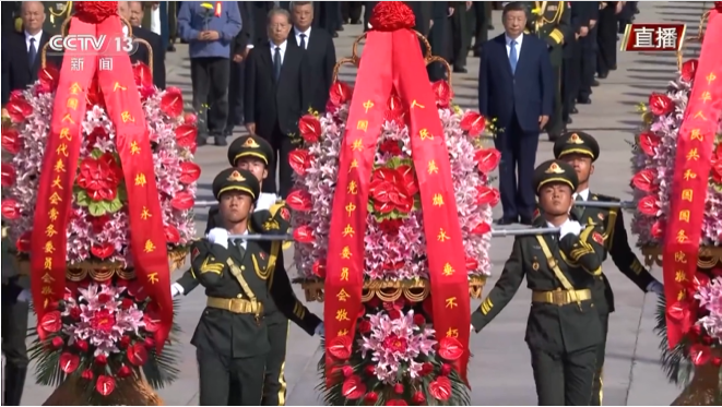 烈士纪念日向人民英雄敬献花篮仪式在京隆重举行 习近平等党和国家领导人出席